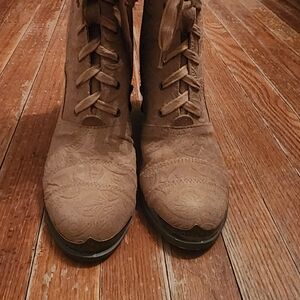 Joyfolie Tan Ankle Boots